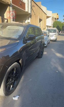 جیپ گراند شیرۆکی